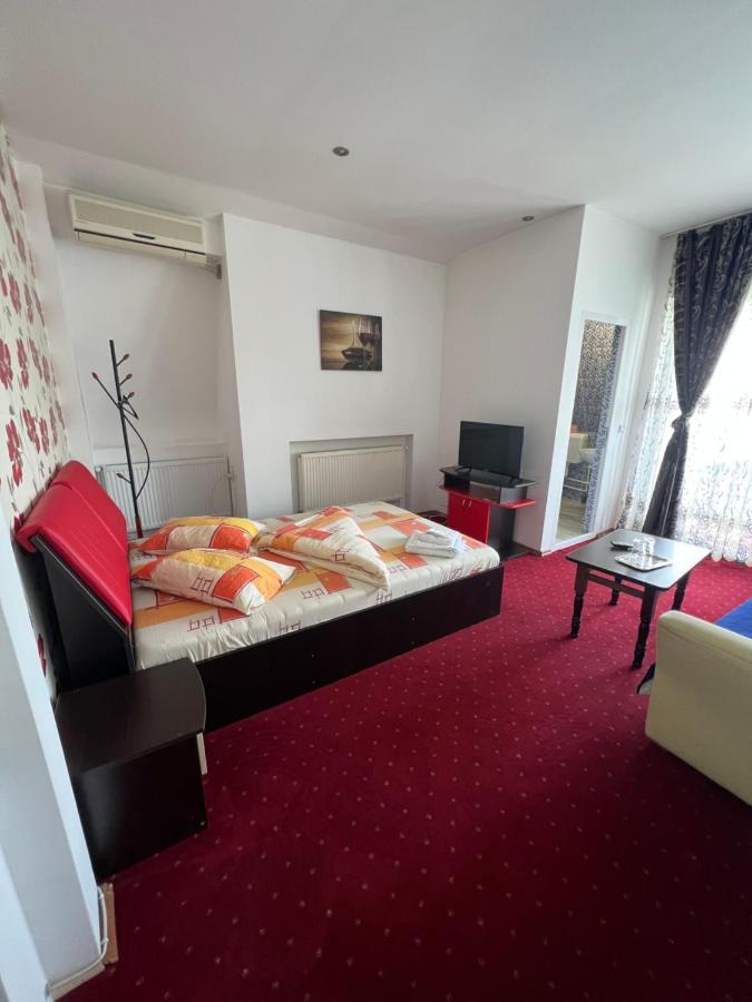 Casa Alex Hotel Piteşti Exterior foto